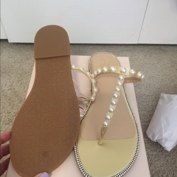 NEW Jewel Badgley Mischka Sandals - Picture 6 of 8